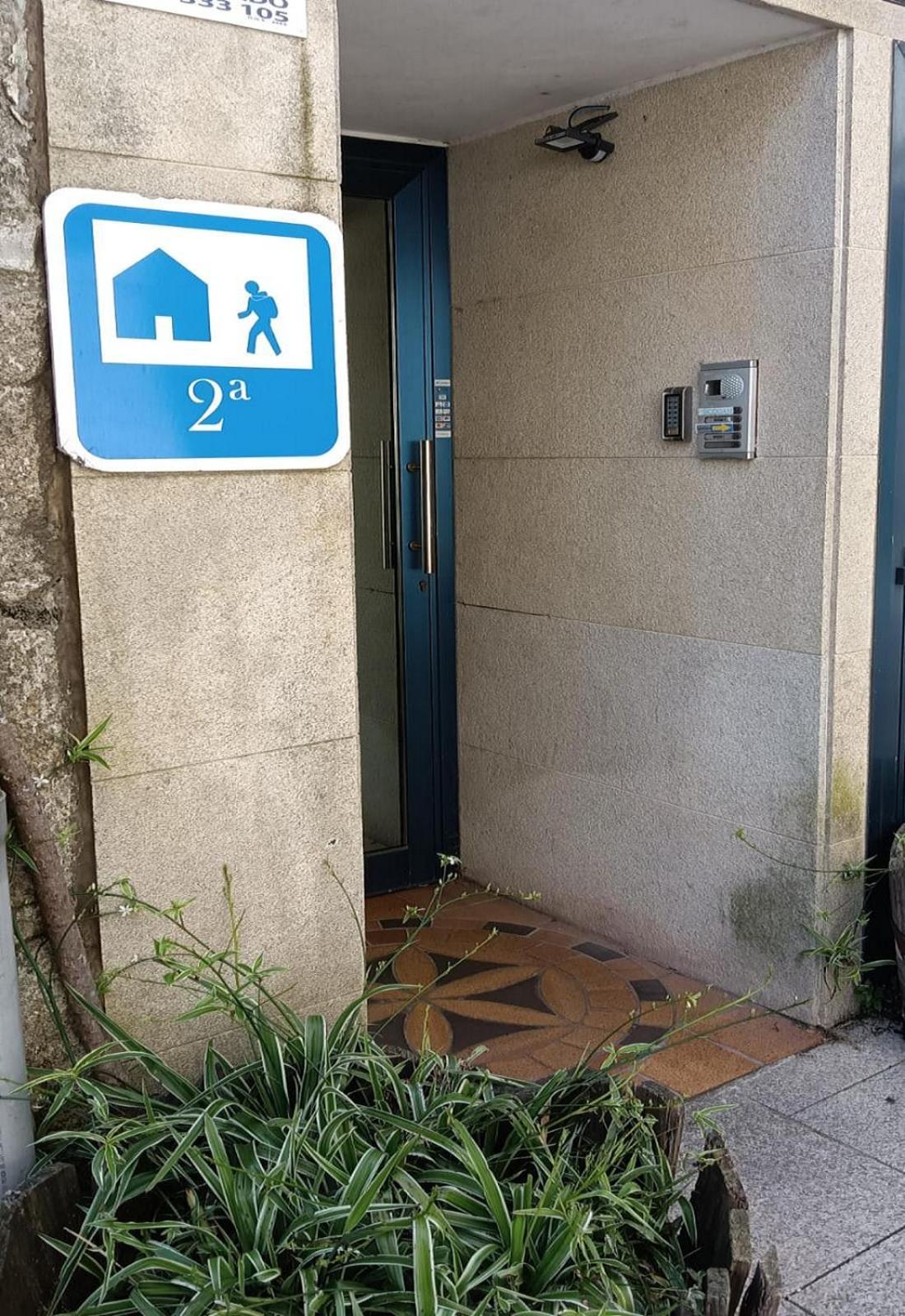 Albergue -Wifi- O Apartamento -No Wifi- Camino Santiago Porrino - En Pleno Centro - City Centre Buitenkant foto