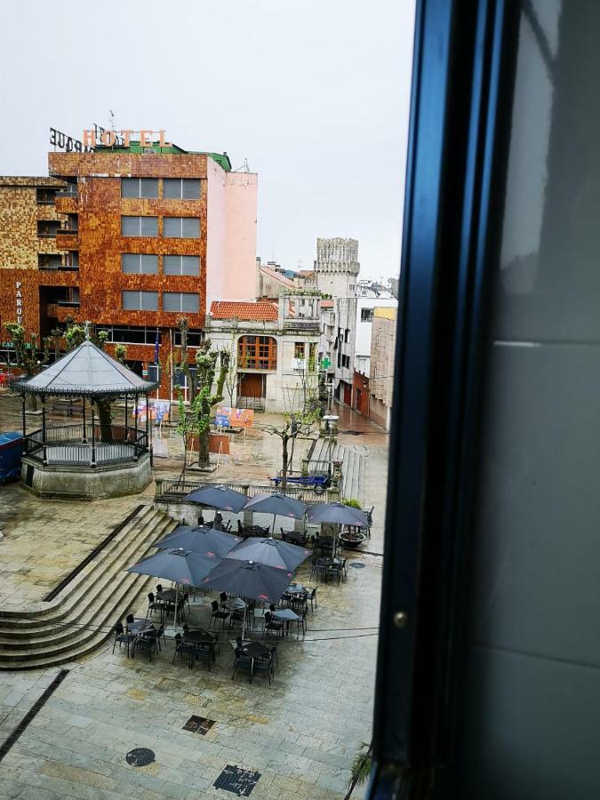 Albergue -Wifi- O Apartamento -No Wifi- Camino Santiago Porrino - En Pleno Centro - City Centre Buitenkant foto